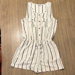 iris White Sleeveless Striped Romper with Black Stripes